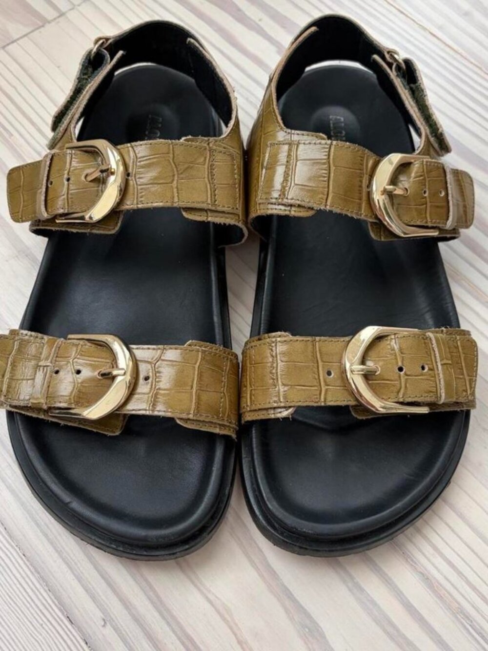 ALOHAS Leone Alli Green Leather Sandals